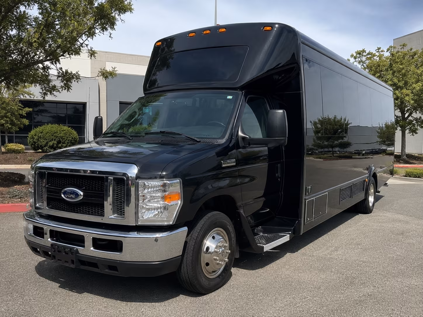 richardson holiday party bus rental