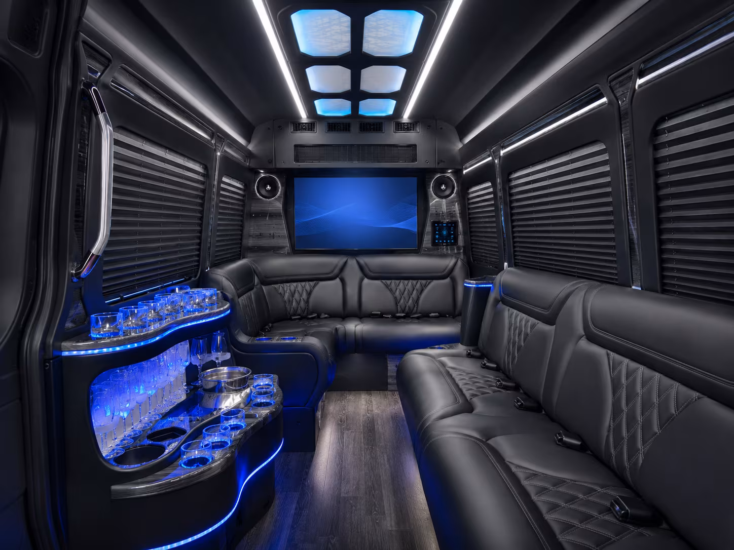 richardsoncoachbuscompany com is ready to help you set up airport transfers for your richardson business travelers